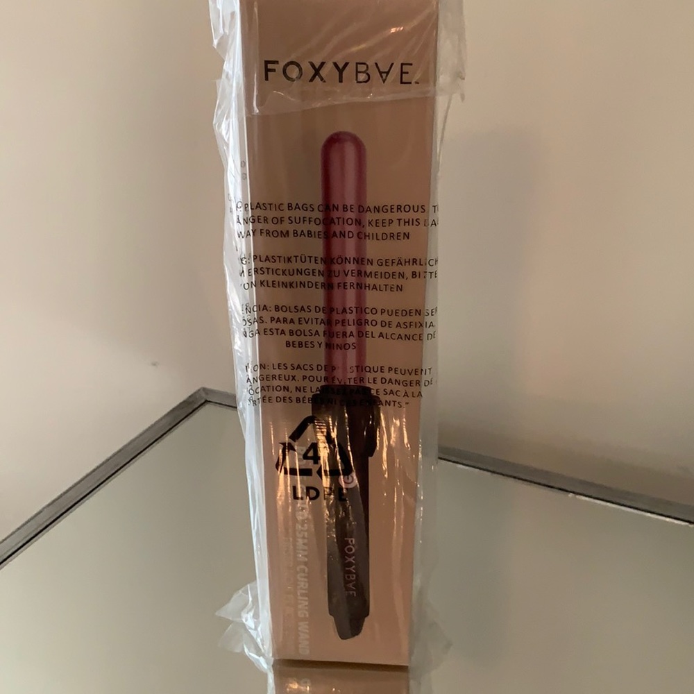 Foxy Bae rose gold 25 mm curling wand NEW